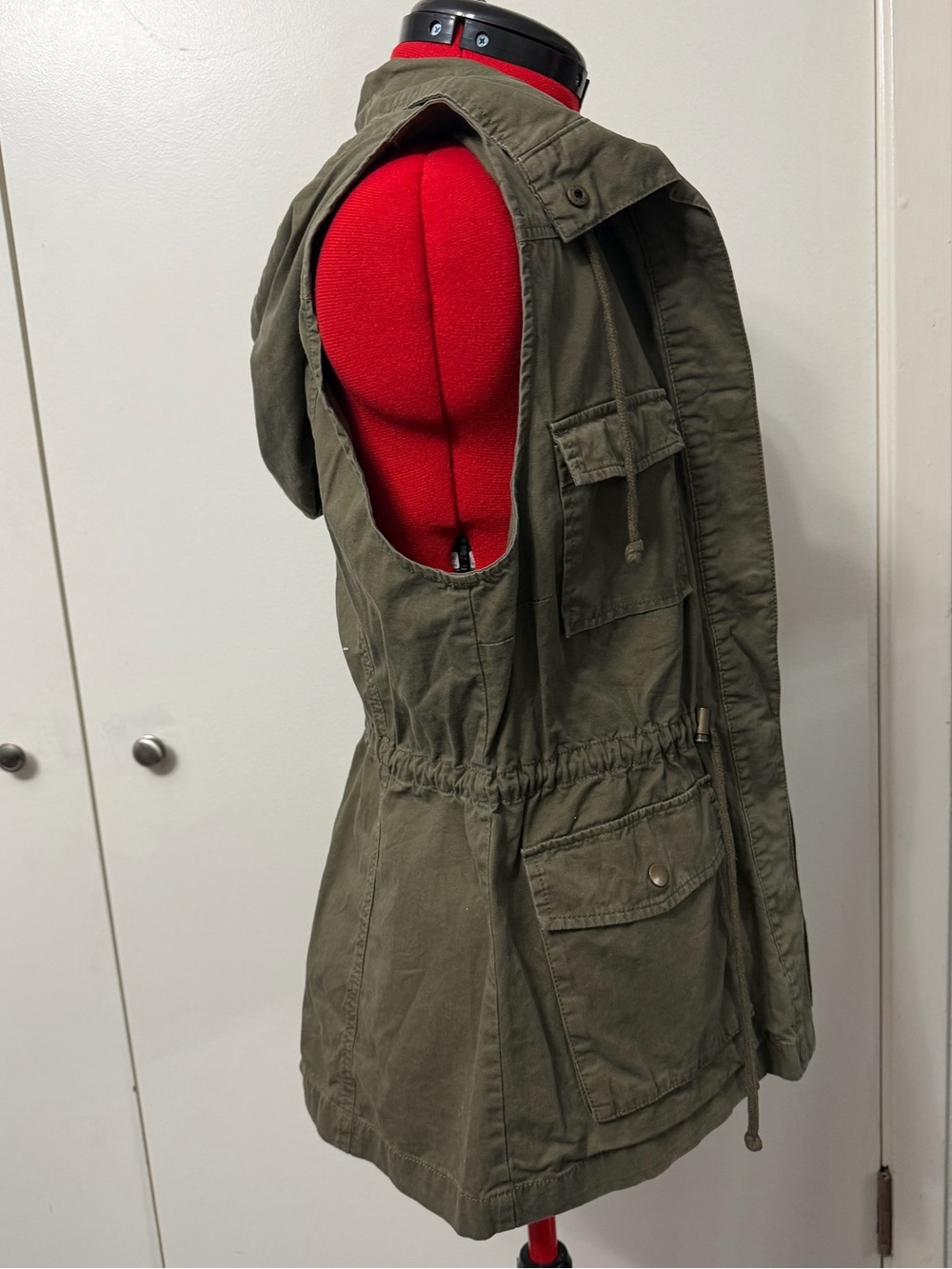 Love Tree Olive Green Utility Hooded Vest - Picture 4 of 5